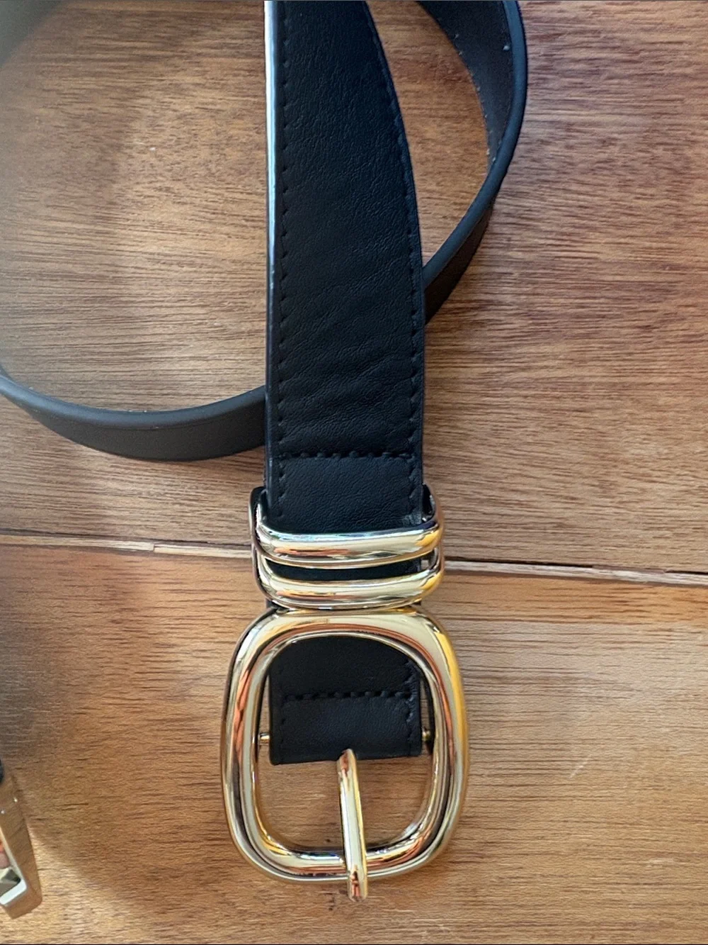 Evereve Vivienne Buckle Belt - Picture 3 of 10